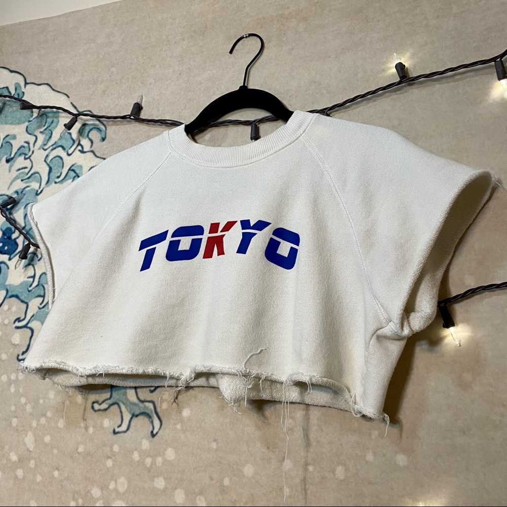 🌊 Forever 21 Tokyo Creme Color Raw Cut Crop Top S